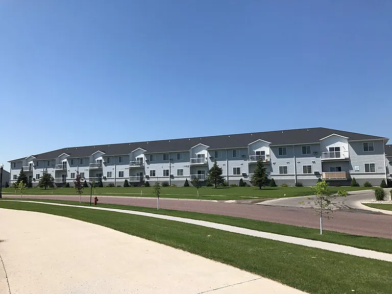 Crystal Creek Apartments — Photo 56