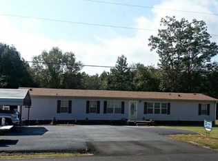 50 Red Coat Dr, Cowpens, SC 29330