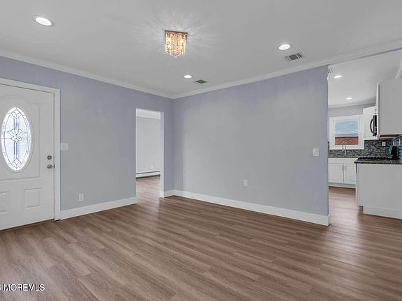 2nd image of 417 Pine Street