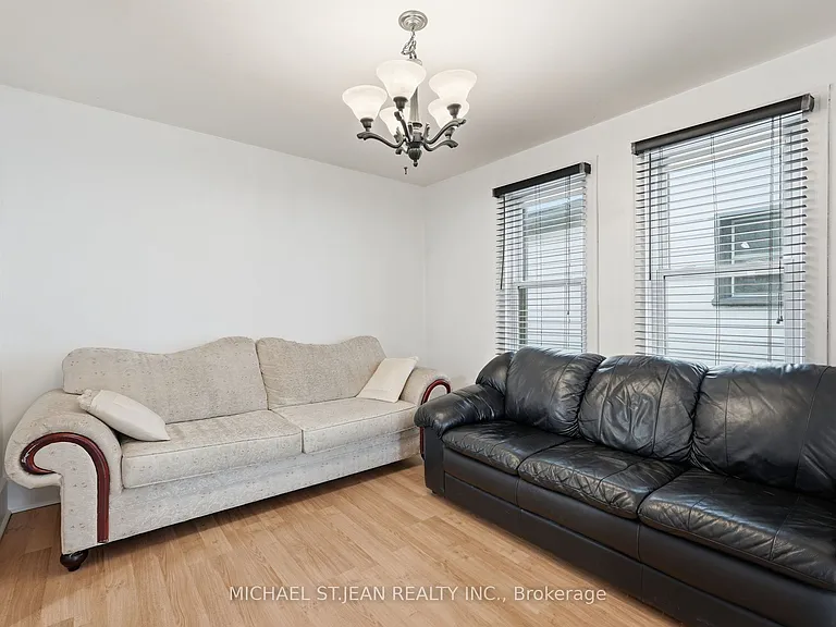 20 York St — Photo 15