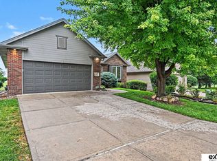 10121 S 172nd Cir, Omaha, NE 68136