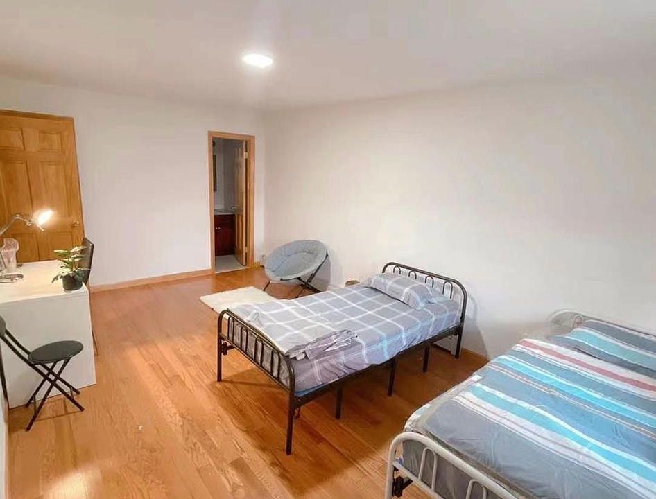 2nd image of 13828 Elder Ave Floor 3