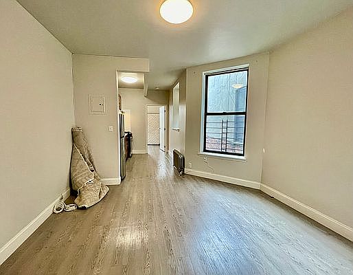 1st image of 118 W 139th St #5W