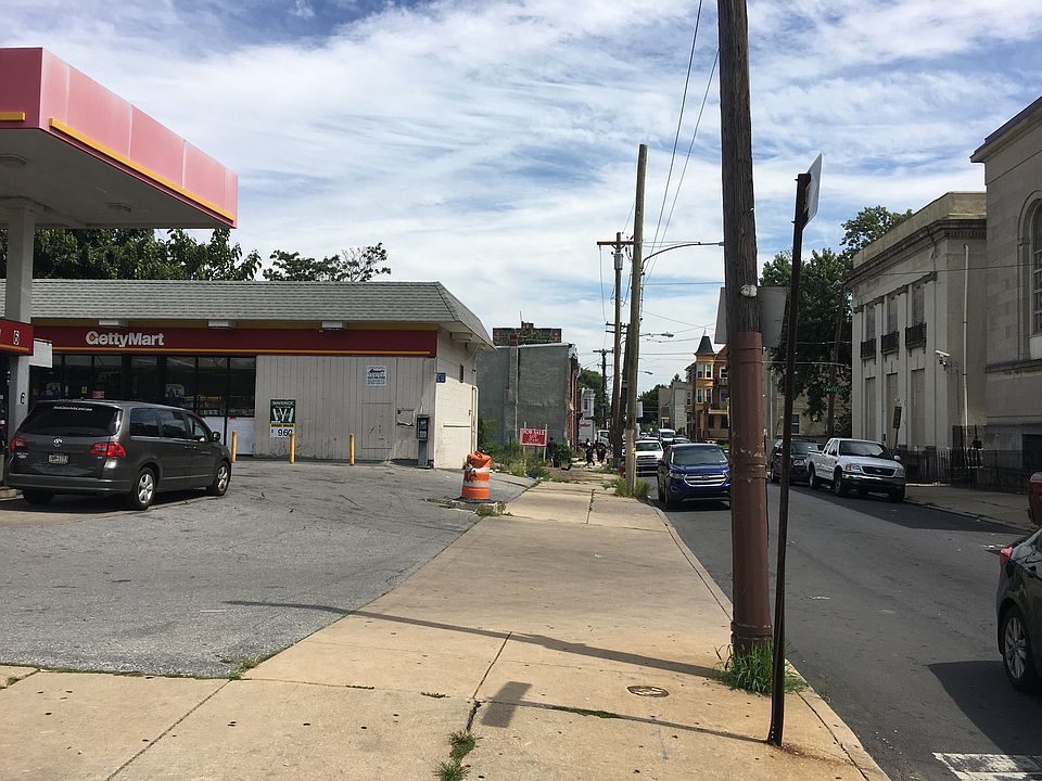 2nd image of 1341 W York St
