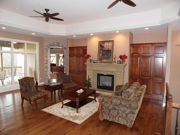 3rd image of 37716 Wildwood Ln