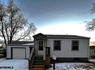 1516 Cowen Dr, Scottsbluff, NE 69361