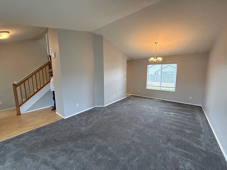 4105 Windy Ave NE — Photo 5