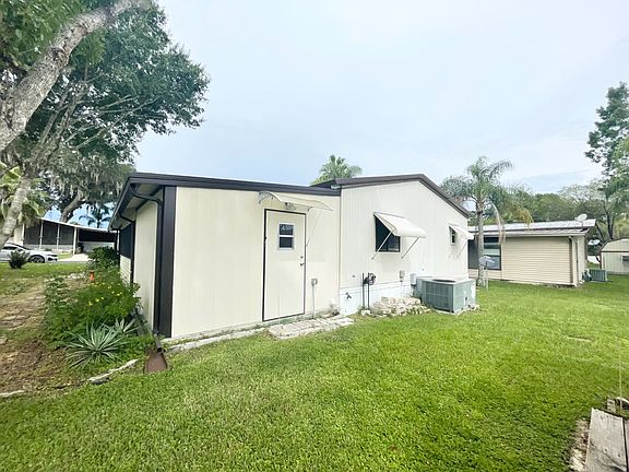 5th image of 4848 Meadowlark Dr