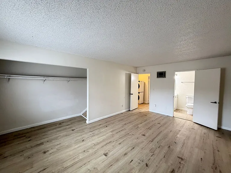 3465 Los Mochis Way — Photo 21