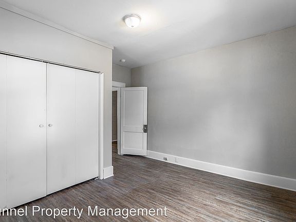 2nd image of 1203 Tunnel Blvd