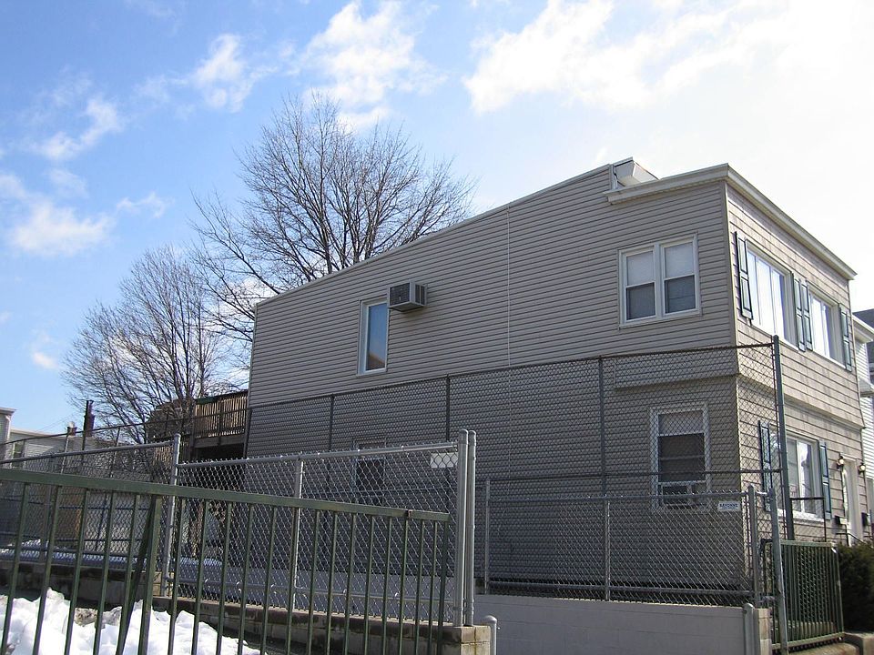 2nd image of 69 W 10th St