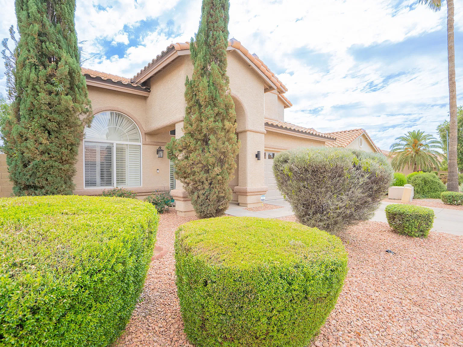 4613 E Desert Cactus St, Phoenix Az — Photo 3