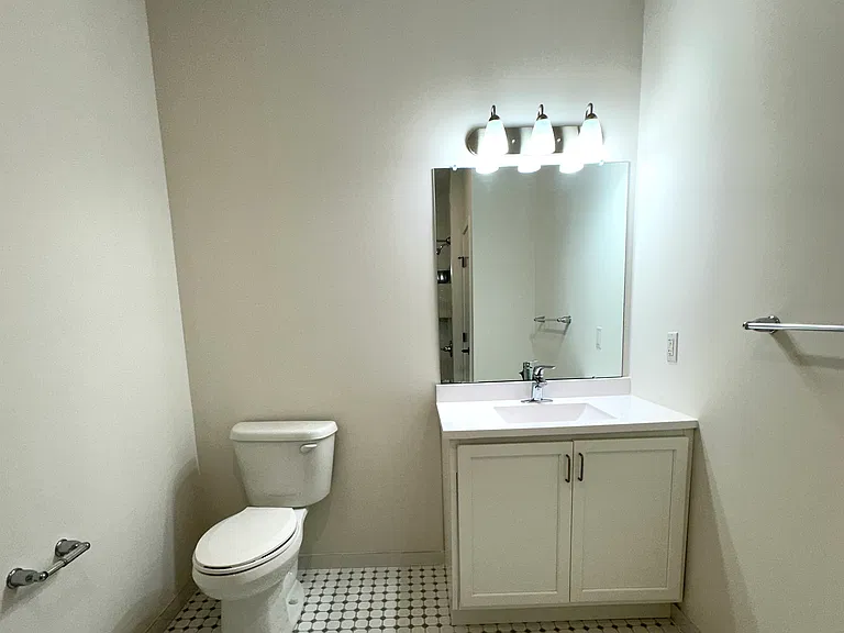 611 Mill St #333 — Photo 4
