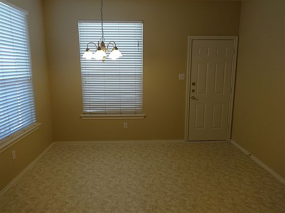 5th image of 2685 Silver Hill Dr