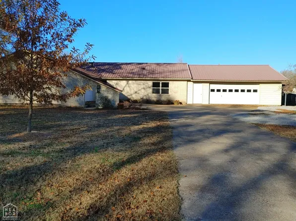 521 Bergen Lake Rd, Newport, AR 72112
