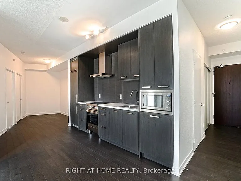120 Bayview Ave #N821 — Photo 33