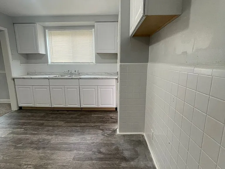 5751 Nottingham Rd — Photo 3