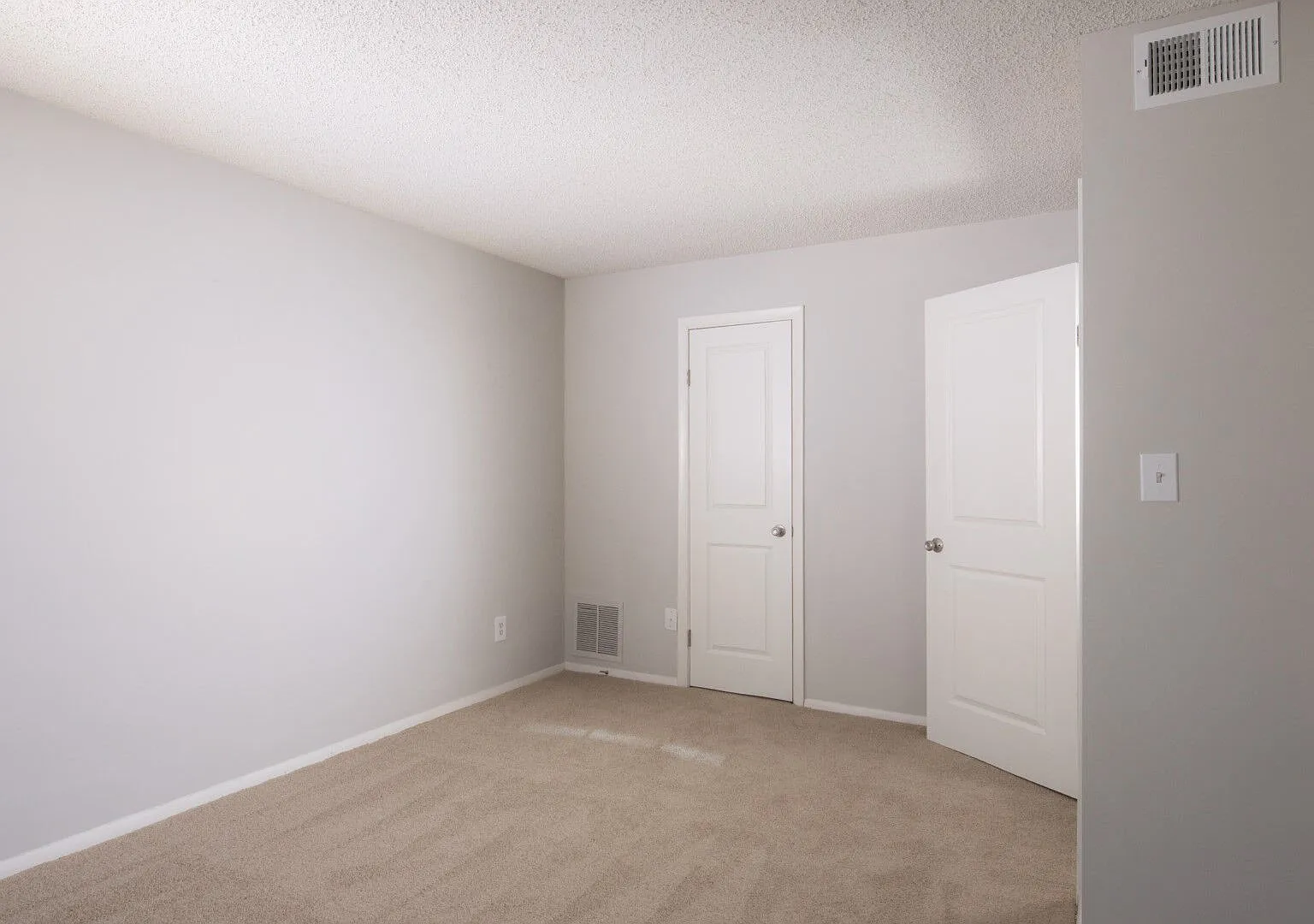 Aria Apartment Homes — Photo 2