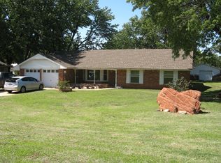 1001 Wakefield Rd, Perry, OK 73077