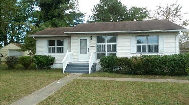 1st image of 3615 Greenwood Dr