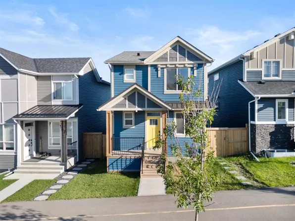 571 NW Livingston Way NE, Calgary, AB T3P 1R7