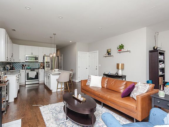 4th image of 857 W Wrightwood Ave APT 2A