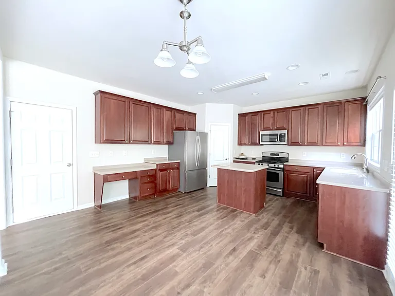 422 Selwood Pl — Photo 18