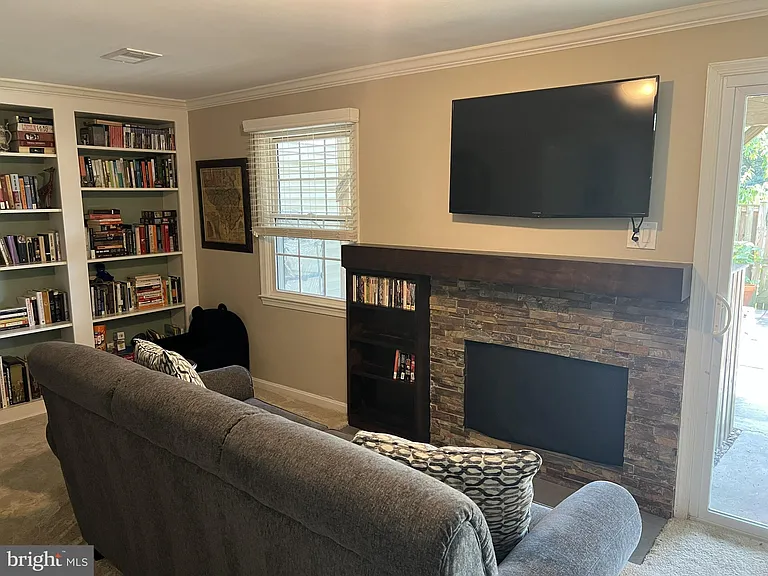 9015 Piney Grove Dr — Photo 42