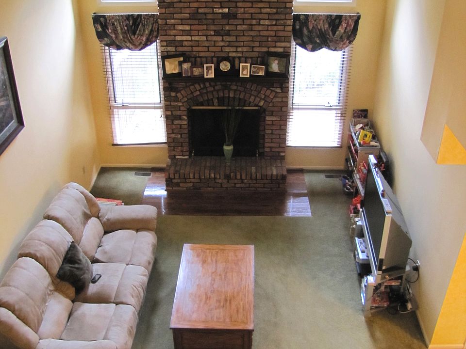 LR w/full wall brick fireplace