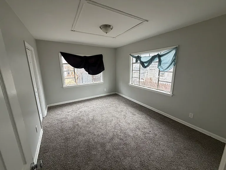 1445 Kearsley Park Blvd — Photo 3