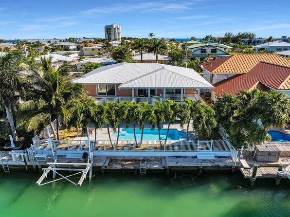 271 4th St, Key Colony Beach, FL 33051