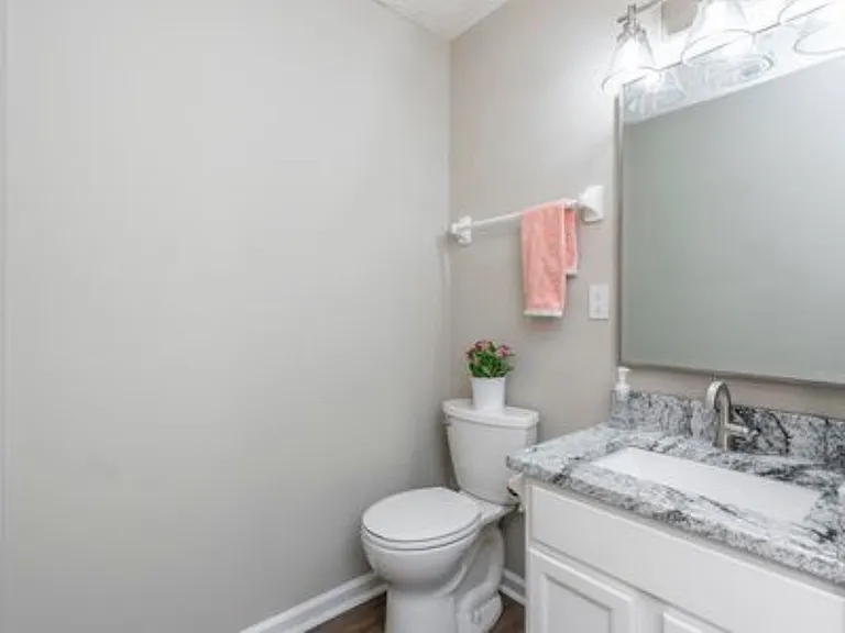 1040 Bella Dona Rd — Photo 19