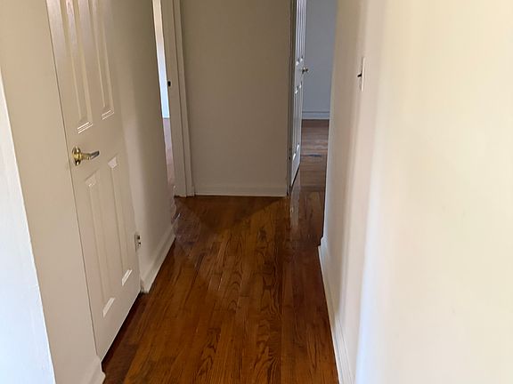 5th image of 31 Marion Ave #31
