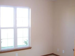 317 Brookway Dr, Manhattan, KS 66502