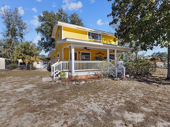 3rd image of 1601 First St SE