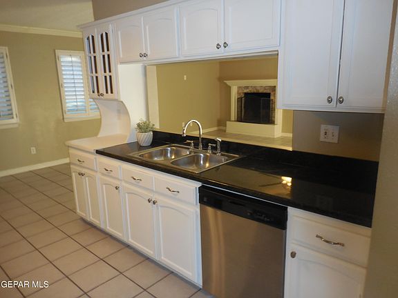 4th image of 1735 Robert Wynn St