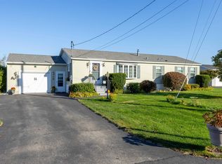 23 Stonegate Ln, Hampstead, NH 03841