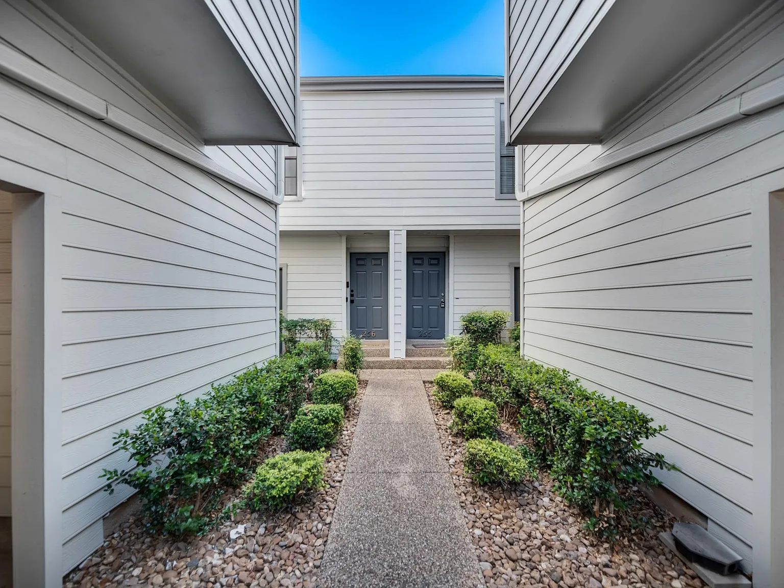 2 bed, 1154 sqft, $1,750 — Photo 4