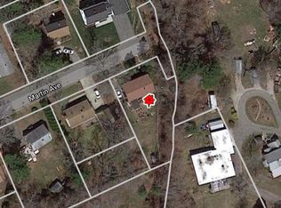 12 Martin Ave, Mattapoisett, MA 02739