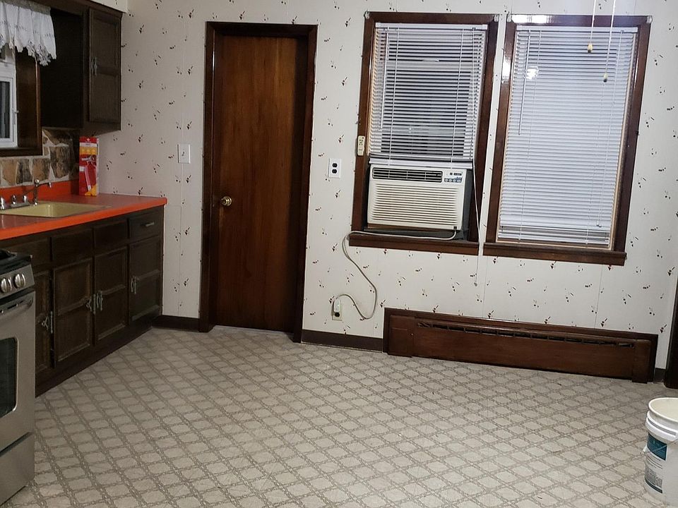 2nd image of 5607 Hudson Ave APT 3