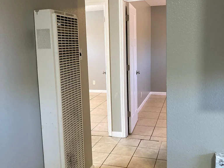 404 Texas St NE #2 — Photo 6