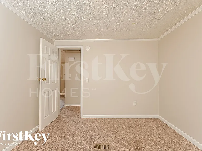 160 Sherwood Loop — Photo 14