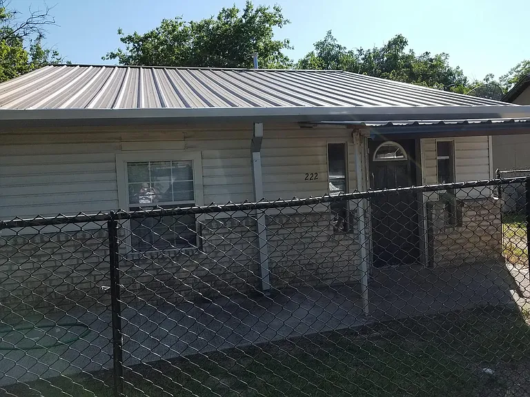 222 Bryan St — Photo 5