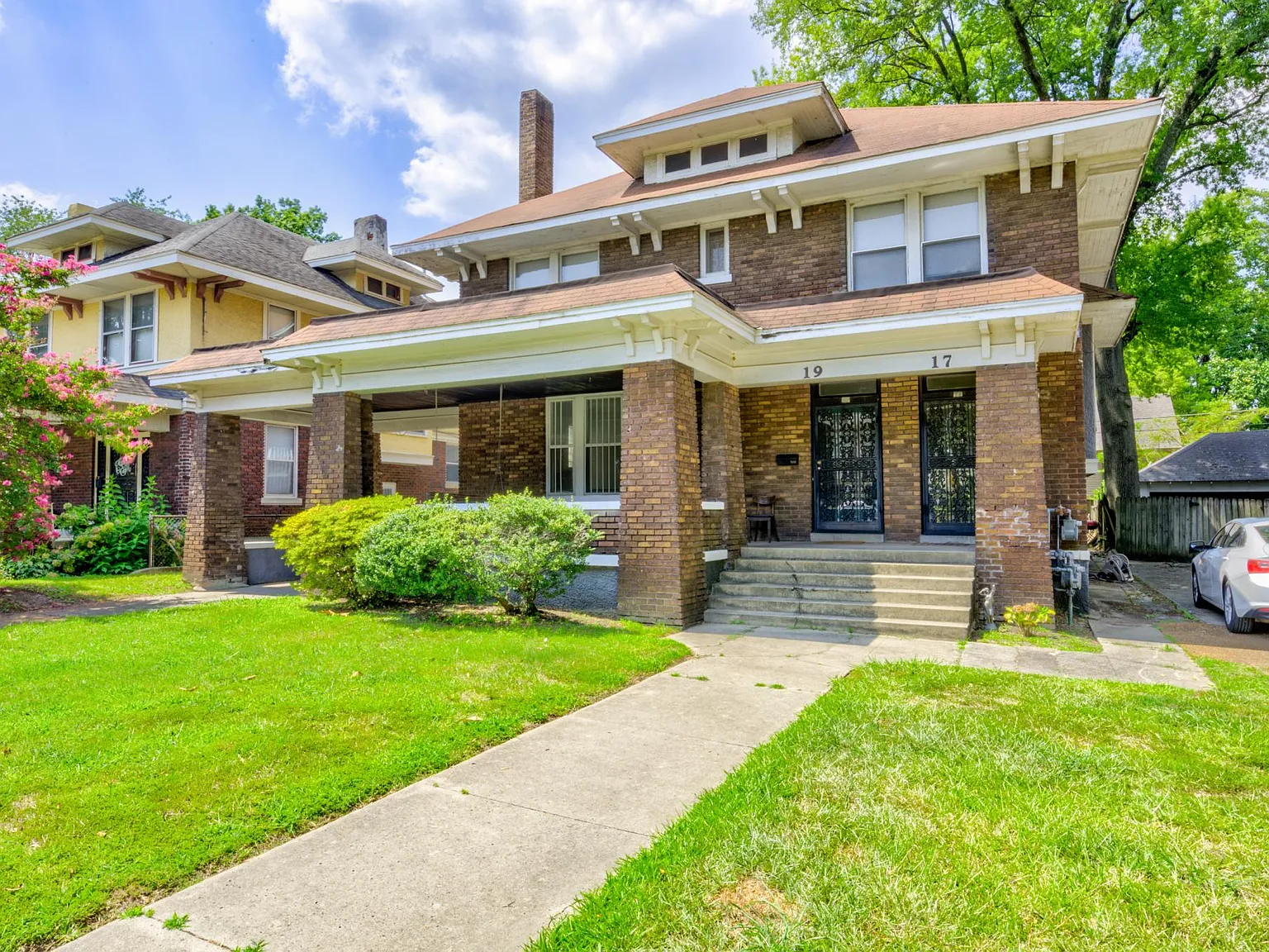 19 S Evergreen St — Photo 1