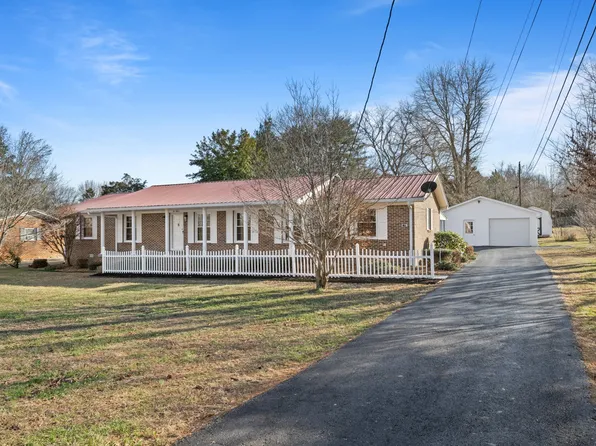 215 Hill St, Estill Springs, TN 37330