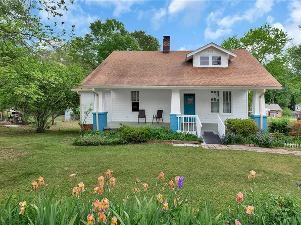 212 Florence St, Pickens, SC 29671