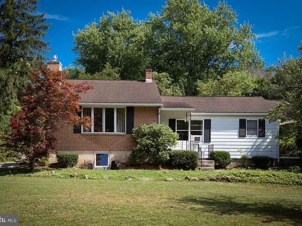 1823 Friedensburg Rd, Reading, PA 19606