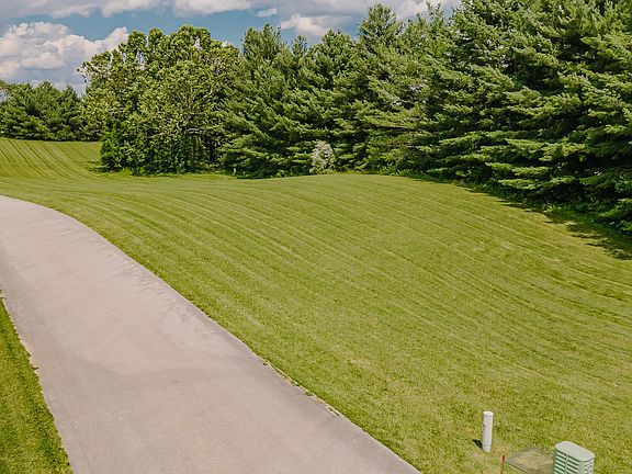 2nd image of 70 E Blackberry Ln