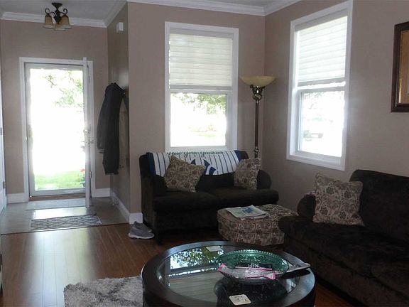 4th image of 37 Augusta Dr
