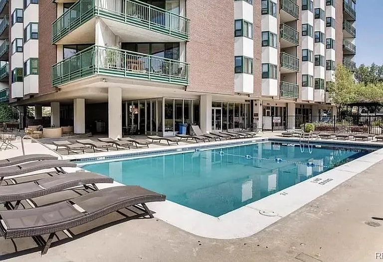 550 E 12th Ave #1008 — Photo 25